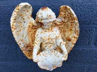 Wall ornament angel with shell, cast iron-old white-rust